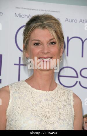 Die französische Schauspielerin Michele Laroque nimmt an der Premiere von 'Comme t'y es Belle !' Teil. Am 2. Mai 2006 im Publicis Theater in Paris, Frankreich. Foto von Denis Guignebourg/ABACAPRESS.COM Stockfoto