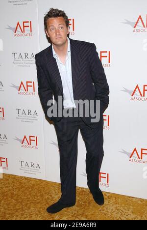 Matthew Perry nimmt am AFI Associates 6th Annual Platinum Circle Award Teil, der die Familie Arquette im Regent Beverly Hills Hotel ehrt. Los Angeles, 10. Mai 2006. Foto von Lionel Hahn/AABACAPRESS.COM Stockfoto