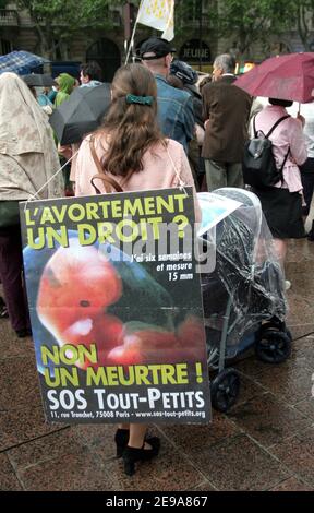 Anti-Abtreibung Rallye Place Saint-Michel in Paris, Frankreich, am 13. Mai 2006. Foto von Nicolas Chauveau/ABACAPRESS.COM Stockfoto