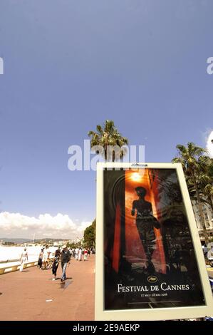 Atmosphäre auf der Croisette während der Filmfestspiele von Cannes 59th in Frankreich am 24. Mai 2006. Foto von Giancarlo Gorassini/ABACAPRESS.COM Stockfoto