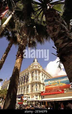 Atmosphäre auf der Croisette während der Filmfestspiele von Cannes 59th in Frankreich am 24. Mai 2006. Foto von Giancarlo Gorassini/ABACAPRESS.COM Stockfoto