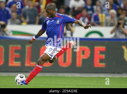 Der französische Djibril Cisse beim Freundschaftsspiel Frankreich gegen Mexiko am 27. Mai 2006 im Stade de France bei Paris. Frankreich gewann 1-0. Foto von Christian Liewig/ABACAPRESS.COM Stockfoto