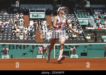 Die Schweizer Martina Hingis wurde am 6. Juni 2006 von der belgischen Kim Clijsters, 6-7, 1-6, in ihrem Viertelfinale der French Tennis Open in der Roland Garros Arena in Paris, Frankreich, besiegt. Foto von Christian Liewig/ABACAPRESS.COM Stockfoto