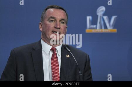 Tampa, Usa. Februar 2021, 03rd. Der zuständige FBI-Sonderagent Michael McPherson spricht während einer Pressekonferenz im Tampa Convention Center, um am Mittwoch, den 3. Februar 2021, Sicherheitsmaßnahmen für Super Bowl LV in Tampa, Florida, zu besprechen. Foto von Steve Nesius/UPI Kredit: UPI/Alamy Live Nachrichten Stockfoto