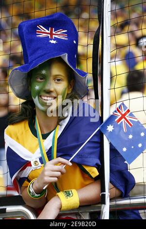 Australiens Fan bei der WM 2006, zweite Runde, Australien gegen Italien im Fritz-Walter-Stadion in Kaiserslautern, Deutschland am 26. Juni 2006. Italien gewann 1-0 bei einem Elfmeterschießen in letzter Minute. Foto von Christian Liewig/ABACAPRESS.COM Stockfoto