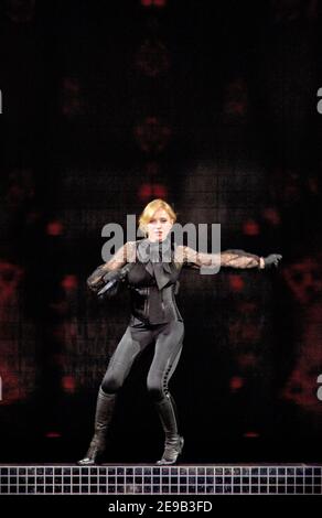 DIE US-Sängerin Madonna tritt am Mittwoch, den 28. Juni 2006, im Madison Square Garden in New York, NY, USA, auf. Foto von Gregorio Binuya/ABACAPRESS.COM Stockfoto