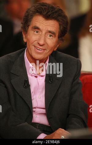 Jack lang lors de l'enregistrement de l'Emission Vivement Dimanche a Paris, France, le 10 Mai 2006. Foto Max Colin/ABACAPRESS.COM Stockfoto