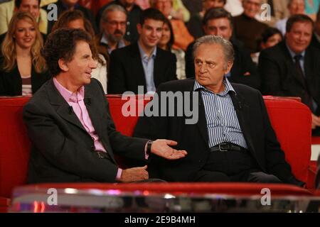 Roger Hanin et Jack lang lors de l'enregistrement de l'Emission Vivement Dimanche a Paris, France, le 10 Mai 2006. Foto Max Colin/ABACAPRESS.COM Stockfoto