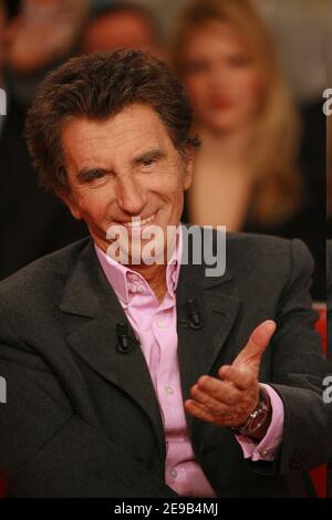 Jack lang lors de l'enregistrement de l'Emission Vivement Dimanche a Paris, France, le 10 Mai 2006. Foto Max Colin/ABACAPRESS.COM Stockfoto