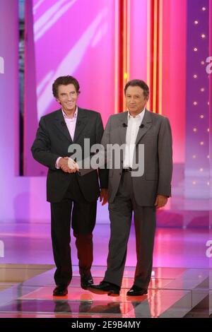 Jack lang, Michel Drucker lors de l'enregistrement de l'Emission Vivement Dimanche a Paris, France, le 10 Mai 2006. Foto Max Colin/ABACAPRESS.COM Stockfoto