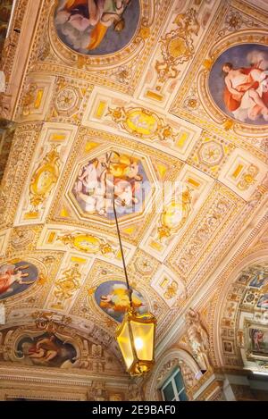 Deckenfresken, Palazzo Tobia Pallavicino, Genua, Ligurien, Italien Stockfoto