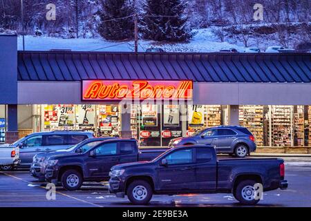 Athen, Usa. Februar 2021, 02nd. Ein Autozone Logo ist in einem ihrer Geschäfte in Athen gesehen Kredit: SOPA Images Limited / Alamy Live News Stockfoto