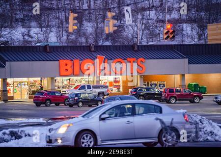 Athen, Usa. Februar 2021, 02nd. Groß! Lots Logo ist in einem ihrer Geschäfte in Athen gesehen, Kredit: SOPA Images Limited / Alamy Live News Stockfoto