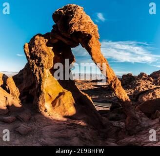 Elephant Rock and the Muddy Mountains, Valley of Fire State Park, Nevada, USA Stockfoto