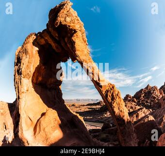 Elephant Rock and the Muddy Mountains, Valley of Fire State Park, Nevada, USA Stockfoto