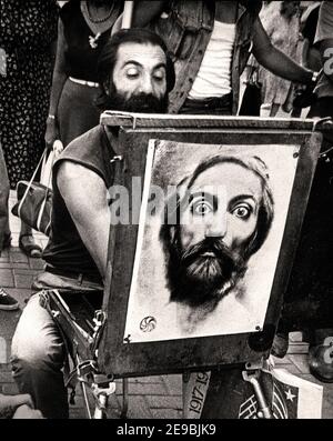 Der Künstler malt ein Porträt für einen Touristen. Arbat Street, 80s-90s, Moskau, Hauptstadt; Russland, Stockfoto