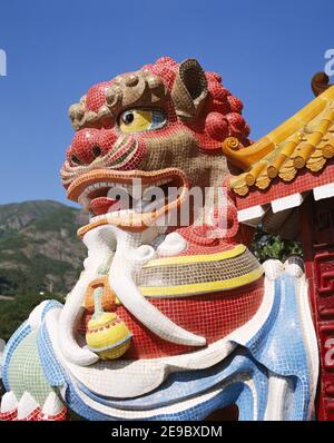 China, Hongkong, Repulse Bay, Tin Hau Tempel, Löwenstatue Stockfoto