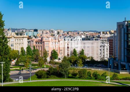 Portugal, Lissabon, 09. Oktober 2018: Wohngebäude und andere Gebäude in der Hauptstadt Portugals. Stockfoto