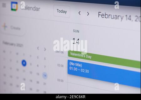 New york, USA - 4. Februar 2021: Erstellen Ereignis im 14th. Februar Valentinstag Google Kalender auf Display-Bildschirm Stockfoto