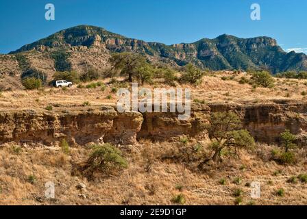 Atascosa Mountains in Sonoran Desert von der Ruby Road in der Nähe der mexikanischen Grenze und Geisterstadt Ruby, Arizona, USA Stockfoto