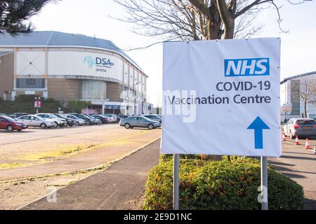 Sheffield UK – Mai 13 2020: Sheffield Arena wird während der Coronavirus-Pandemie in Broughton Lane in ein Covid-19 Impfzentrum umgewandelt Stockfoto