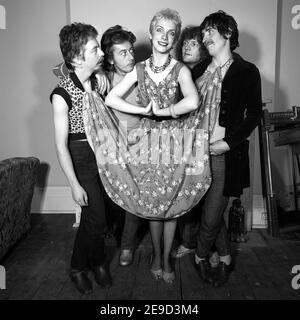 Der Haken. Annie Lennox, Dave Stewart 2/11/ 1977 Stockfoto