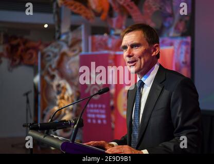 Wellington. Februar 2021, 1st. Der Bürgermeister von Wellington, Andy Foster, spricht am 1. Februar 2021 im Neuseeland National Museum in Wellington, Neuseeland, zu einer großen Gala, um den 15th. Jahrestag der Städtepartnerschaft zwischen dem chinesischen Peking und Wellington zu feiern. Kredit: Guo Lei/Xinhua/Alamy Live Nachrichten Stockfoto