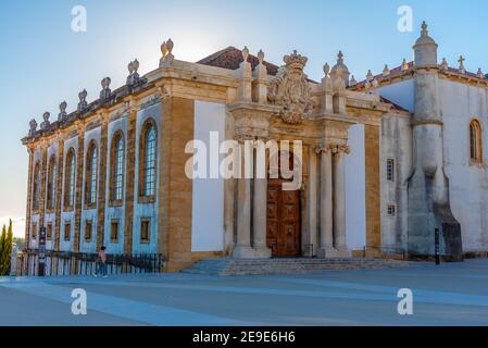 Tor zur Joanina-Bibliothek an der Universität von Coimbra, Portugal Stockfoto