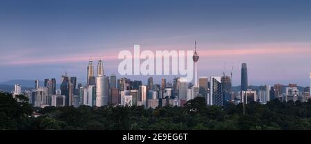 KUALA LUMPUR, MALAYSIA - 20. Sep 2020: Landschaften der Skyline von Kuala Lumpur. Stockfoto