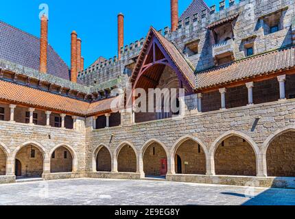 Innenhof des Palastes der duques von Braganca in Guimaraes, Portugal Stockfoto