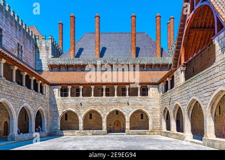 Innenhof des Palastes der duques von Braganca in Guimaraes, Portugal Stockfoto