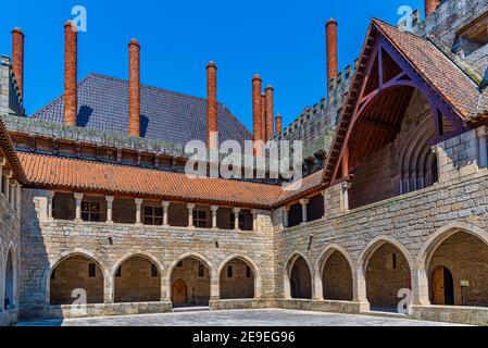 Innenhof des Palastes der duques von Braganca in Guimaraes, Portugal Stockfoto