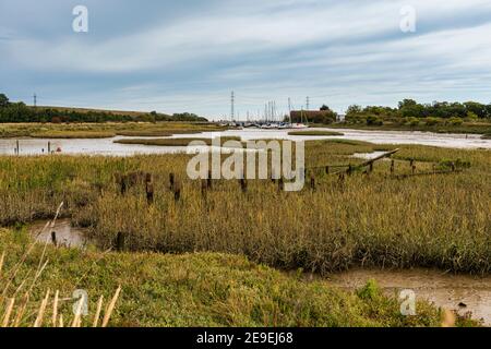 Oare Creek bei Ebbe in der Nähe von Faversham in Kent, England Stockfoto