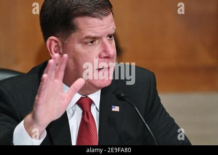 Marty Walsh bezeugt vor dem Senatsausschuss für Gesundheit, Bildung, Arbeit und Renten seine Ernennung zum nächsten Labour-Sekretär im Dirksen Senate Office Building auf dem Capitol Hill in Washington, DC am 4. Februar 2021. Foto von Mandel Ngan/Pool/ABACAPRESS.COM Stockfoto