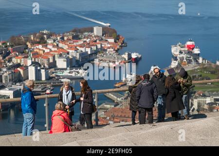 Der Blick auf Bergen vom Berg Fløyen, Norwegen. Stockfoto