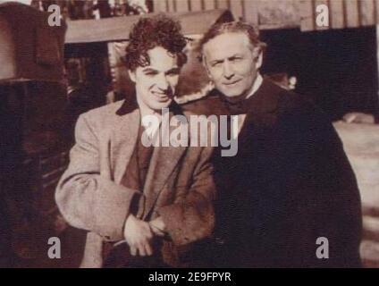 Vintage-Foto von Charlie Chaplin und Harry Houdini zusammen in Hollywood Stockfoto