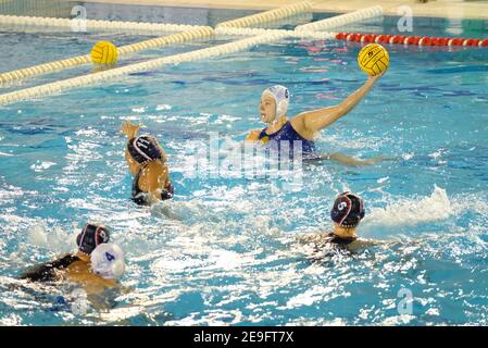 Verona, Italien. Februar 2021, 4th. Verona, Italien, Monte Bianco Pools, Februar 04, 2021, Kseniia Krimer - Kinef Surgutneftegas während Kinef Surgutneftgas vs CN Mataro - Waterpolo EuroLeague Frauen Spiel Kredit: Roberto Tommasini/LPS/ZUMA Wire/Alamy Live News Stockfoto