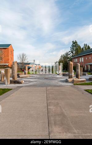 Szenen rund um das Quad auf dem Campus der WSU (Washington State University) in Vancouver, Washington. Stockfoto