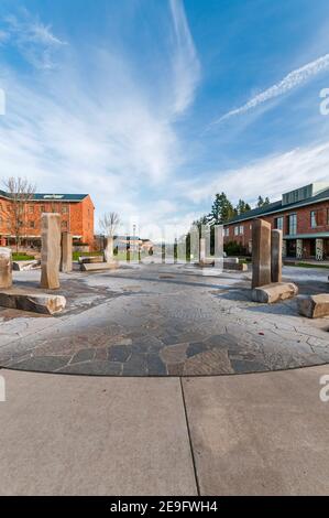 Szenen rund um das Quad auf dem Campus der WSU (Washington State University) in Vancouver, Washington. Stockfoto