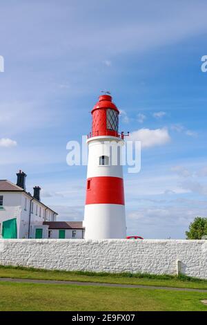 South Shields Großbritannien: 29th. Juli 2020: Souter Lighthouse und die Leas an einem schönen Sommertag Stockfoto