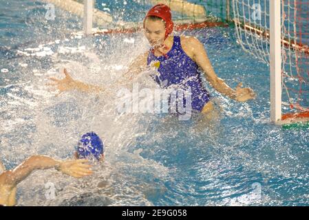 Verona, Italien. Februar 2021, 4th. Verona, Italien, Monte Bianco Pools, Februar 04, 2021, Anna Karnaukh - Kinef Surgutneftegas während Kinef Surgutneftgas vs CN Mataro - Waterpolo EuroLeague Frauen Spiel Kredit: Roberto Tommasini/LPS/ZUMA Wire/Alamy Live News Stockfoto