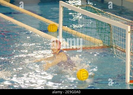 Verona, Italien. Februar 2021, 4th. Verona, Italien, Monte Bianco Pools, Februar 04, 2021, Anna Karnaukh - Kinef Surgutneftegas während Kinef Surgutneftgas vs CN Mataro - Waterpolo EuroLeague Frauen Spiel Kredit: Roberto Tommasini/LPS/ZUMA Wire/Alamy Live News Stockfoto