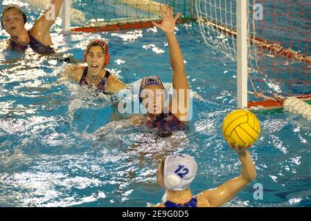 Verona, Italien. Februar 2021, 4th. Verona, Italien, Monte Bianco Pools, Februar 04, 2021, CN Mataro während Kinef Surgutneftgas gegen CN Mataro - Waterpolo EuroLeague Frauen Spiel Kredit: Roberto Tommasini/LPS/ZUMA Wire/Alamy Live News Stockfoto