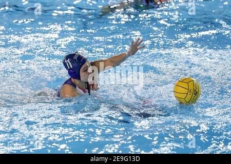 Roma, Italien. Februar 2021, 4th. Roma, Italien, Acquatic Centre of Ostia, 04. Februar 2021, Carlotta Meggiato (Plebiscito Padova) während Olympiakos SF Piraeus vs Plebiscito Padova - Waterpolo EuroLeague Frauen Spiel Kredit: Luigi Mariani/LPS/ZUMA Wire/Alamy Live News Stockfoto