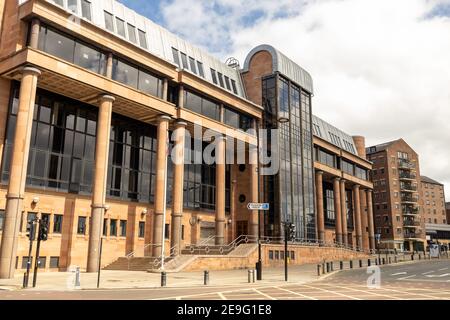 Newcastle UK: 19th. Juli 2020: Geschlossene Gerichtshöfe während der Sperre am Newcastle Quayside Stockfoto