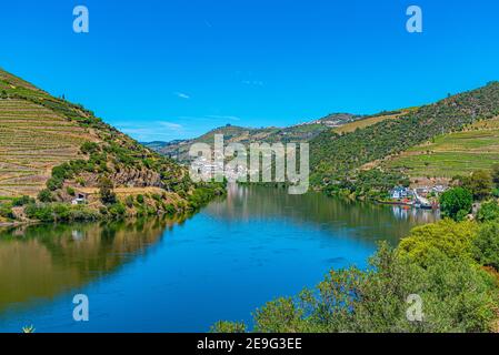 Pinhao Dorf am Ufer des Flusses Douro in Portugal Stockfoto