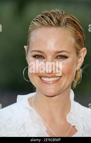 DIE US-Schauspielerin Sharon Case kommt bei der Party im Restaurant "Rose des Vents" in Monaco während des Monte Carlo Television Festival 46th am 30. Juni 2006 an. Foto von Denis Guignebourg/ABACAPRESS.COM Stockfoto