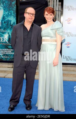 Paul Giamatti und Bryce Dallas Howard kommen zur Premiere von "Lady in the Water", die am 17. Juli 2006 im American Museum of Natural History in New York City, NY, USA, stattfand. Foto von Gregorio Binuya/ABACAPRESS.COM Stockfoto