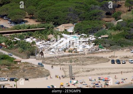 Luftaufnahmen vom Nikki Beach in Saint-Tropez, Frankreich am 29. Juli 2006. Pamela Anderson und Kid Rock Hochzeitsfeier findet hier heute Abend statt. Foto von ABACAPRESS.COM Stockfoto