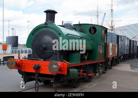 Lokomotive 'Ajax' aus der Zeit des Zweiten Weltkriegs, Dampflokomotive 1941, Loknummer 361 in Chatham Historic Dockyard, Chatham. Kent. VEREINIGTES KÖNIGREICH. (121) Stockfoto